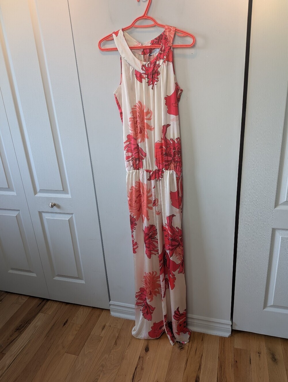 NWT AXARA Paris Jumpsuit Sleeveless Women Size Medium Lightweight Beige Red